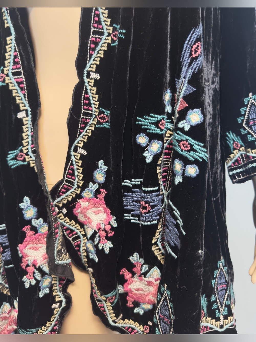 JOHNNY WAS Aveza Black Velvet Embroidered Kimono Jacket Plus Size 2X - Picture 7 of 11